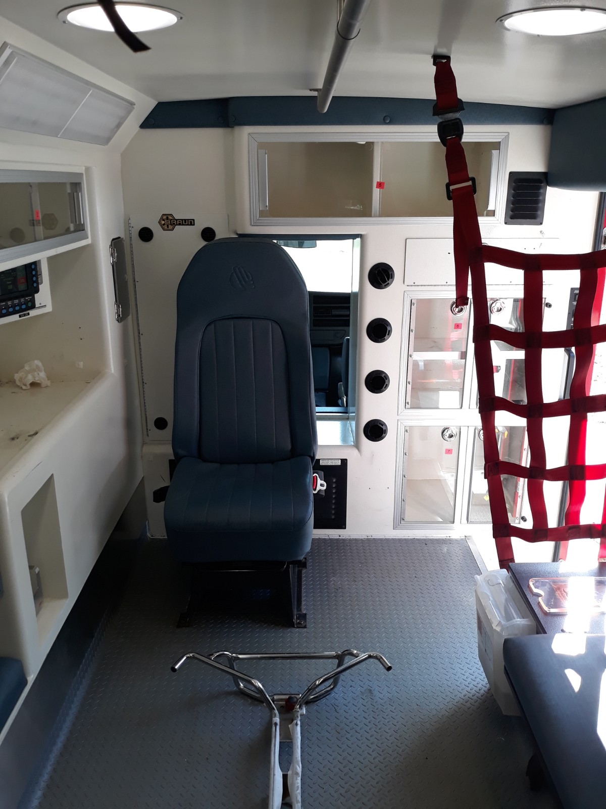 Interior Braun Type 3 Ambulance (1)