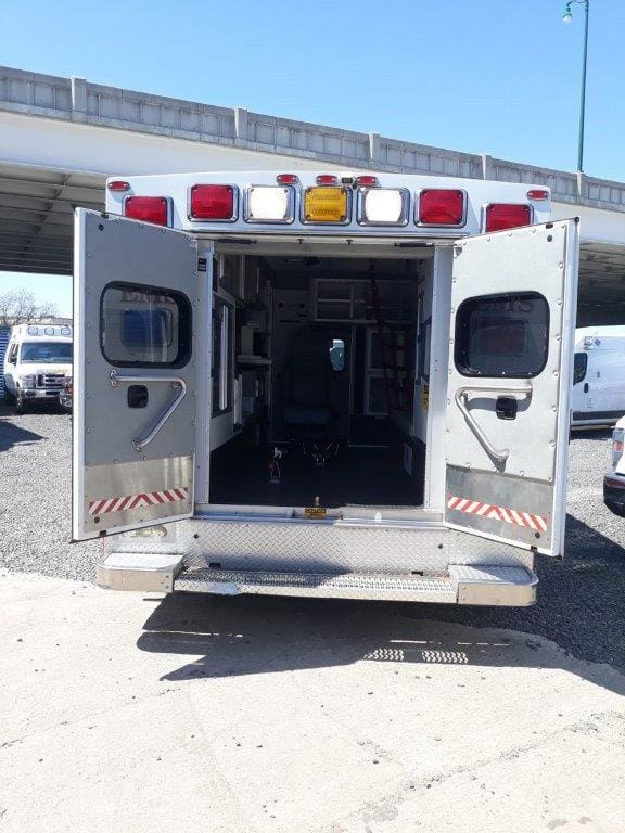 2008 Ford E450 Type 3 Braun Ambulance 7