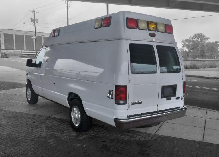 2009 Ford E350 Wheeled Coach Type 2 Ambulance 3