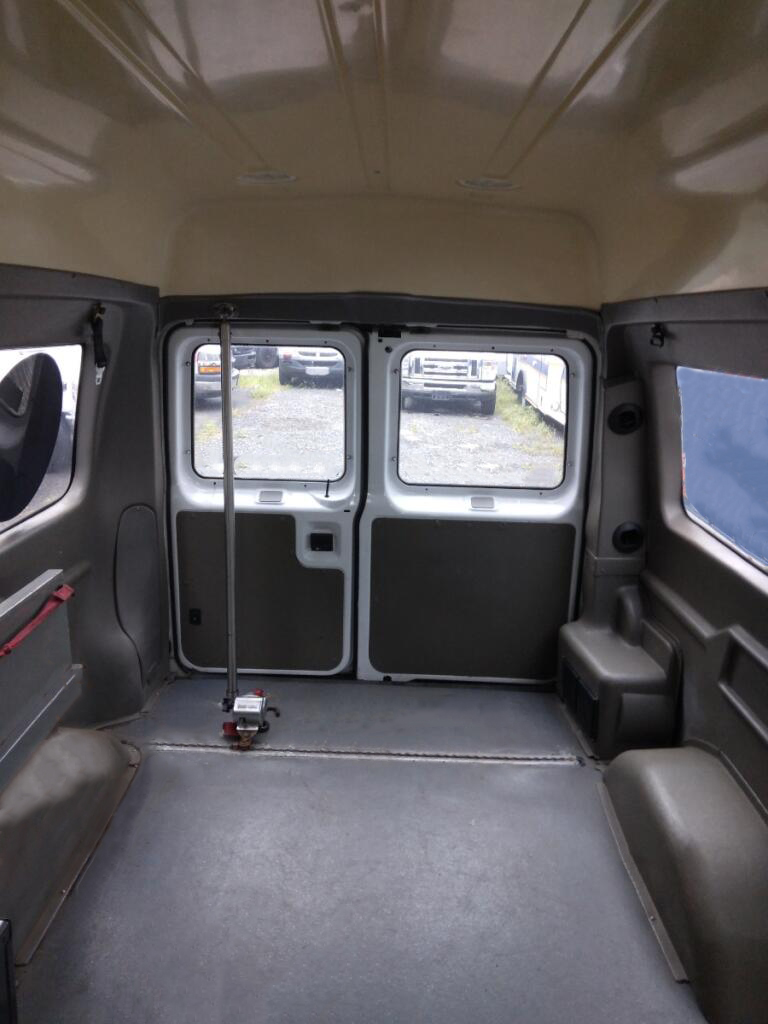 2008 Ford Wheel Chair Van Ambulance 5