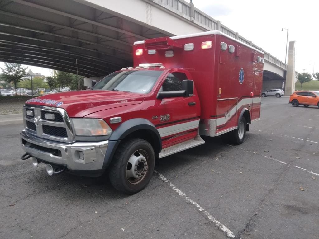 2014-dodge-4×4-gas-type-1-horton-ambulance-82552-151924-miles_3