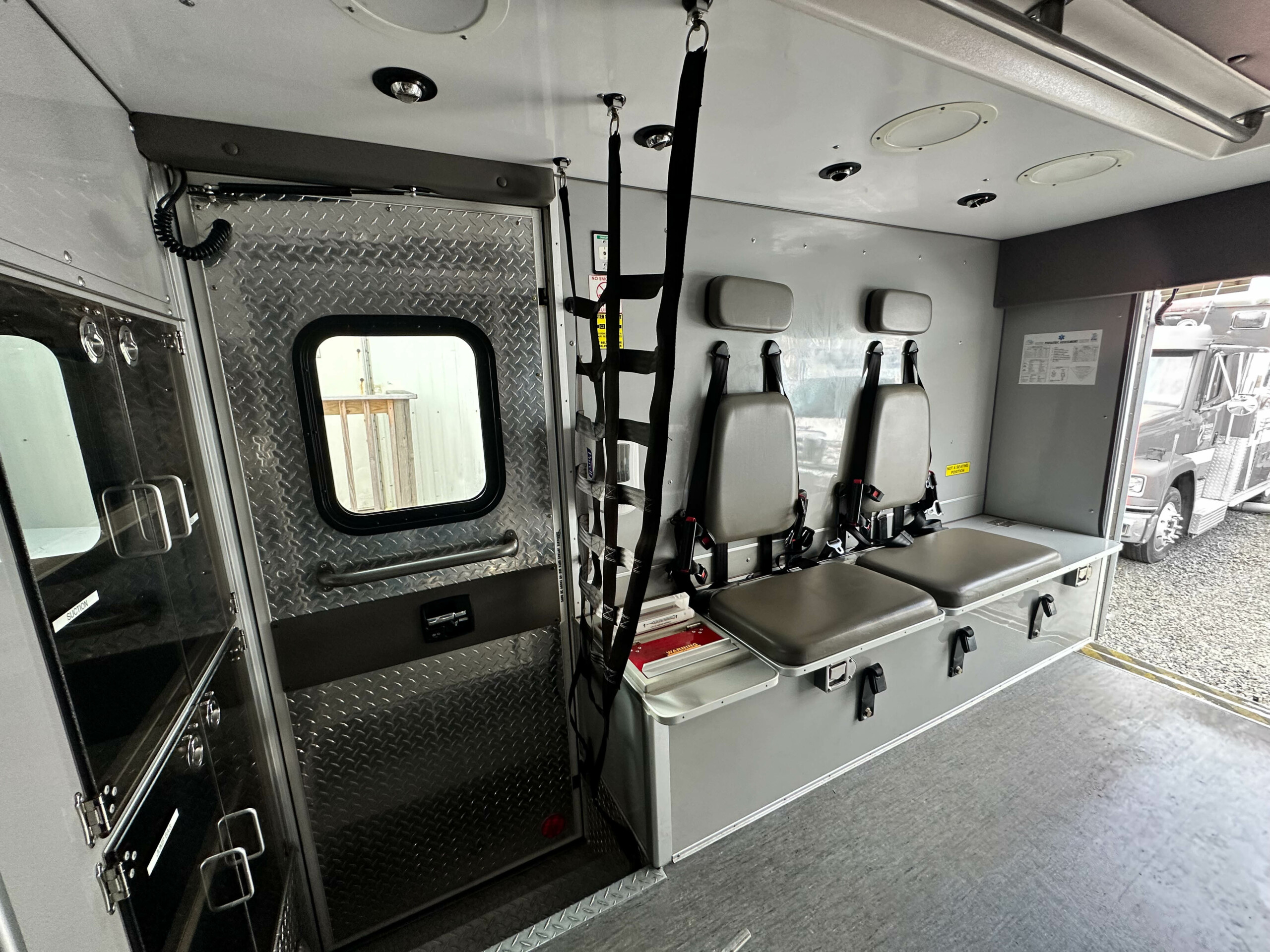 2014 Ford Type 1 AEV Ambulance_7_09676